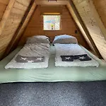 Gruenzeit Waldcamp Glamping Und Cabins Nahe Spreewald Κάμπινγκ