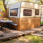 Kemping Gruenzeit Waldcamp Glamping Und Nahe Spreewald