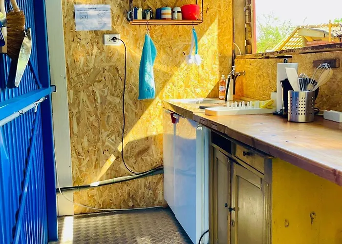 Waldcamp Gruenzeit-Naturunterkuenfte, Upcycling Caravans & Glamping Naehe Spreewald Bei Cottbus コットブス