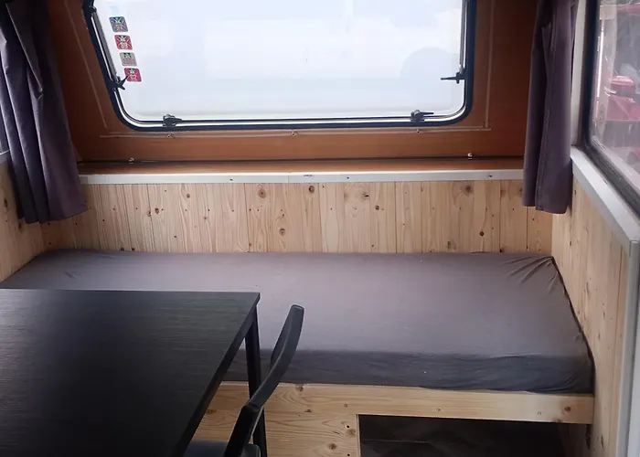 Waldcamp Gruenzeit-Naturunterkuenfte, Upcycling Caravans & Glamping Naehe Spreewald Bei Cottbus キャンプ場 コットブス