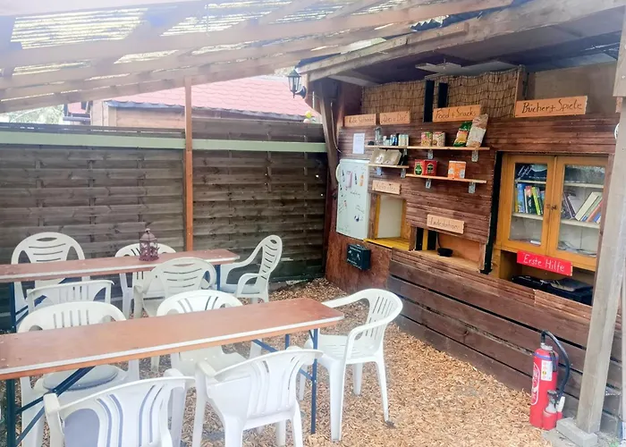 Gruenzeit Caravanuebernachtungen Und Einfache Huetten Im Wald * Cottbus