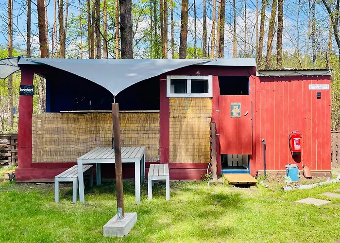 Waldcamp Gruenzeit-Naturunterkuenfte, Upcycling Caravans & Glamping Naehe Spreewald Bei Cottbus キャンプ場 *